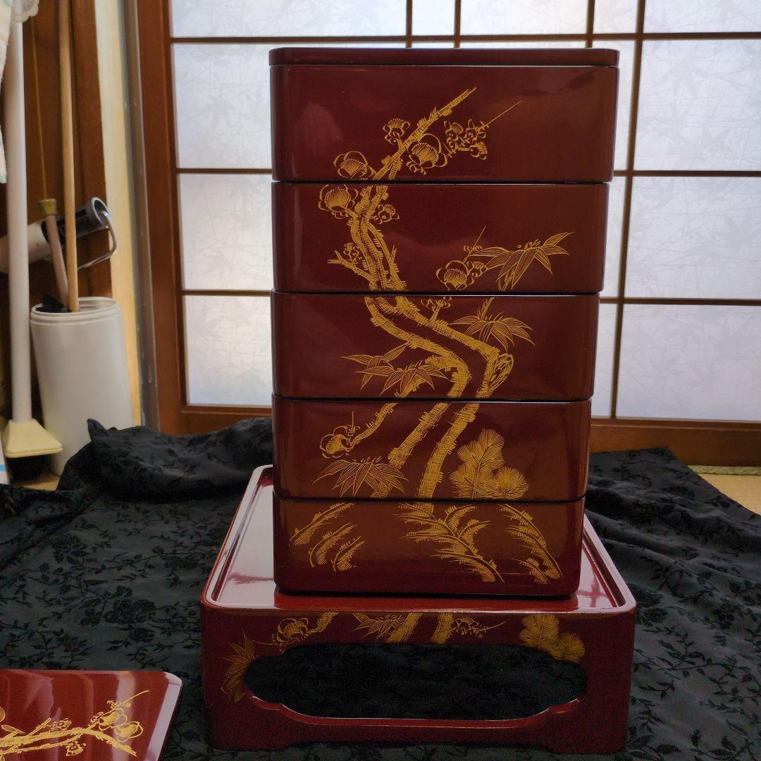 漆器製金色花柄5段重箱