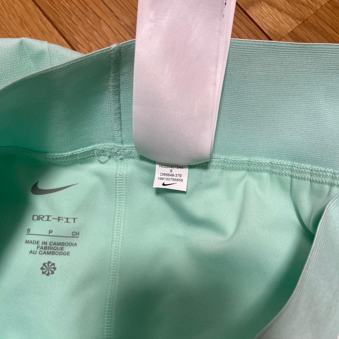 Nike プリーツスカート ミントグリーン　テニススコート