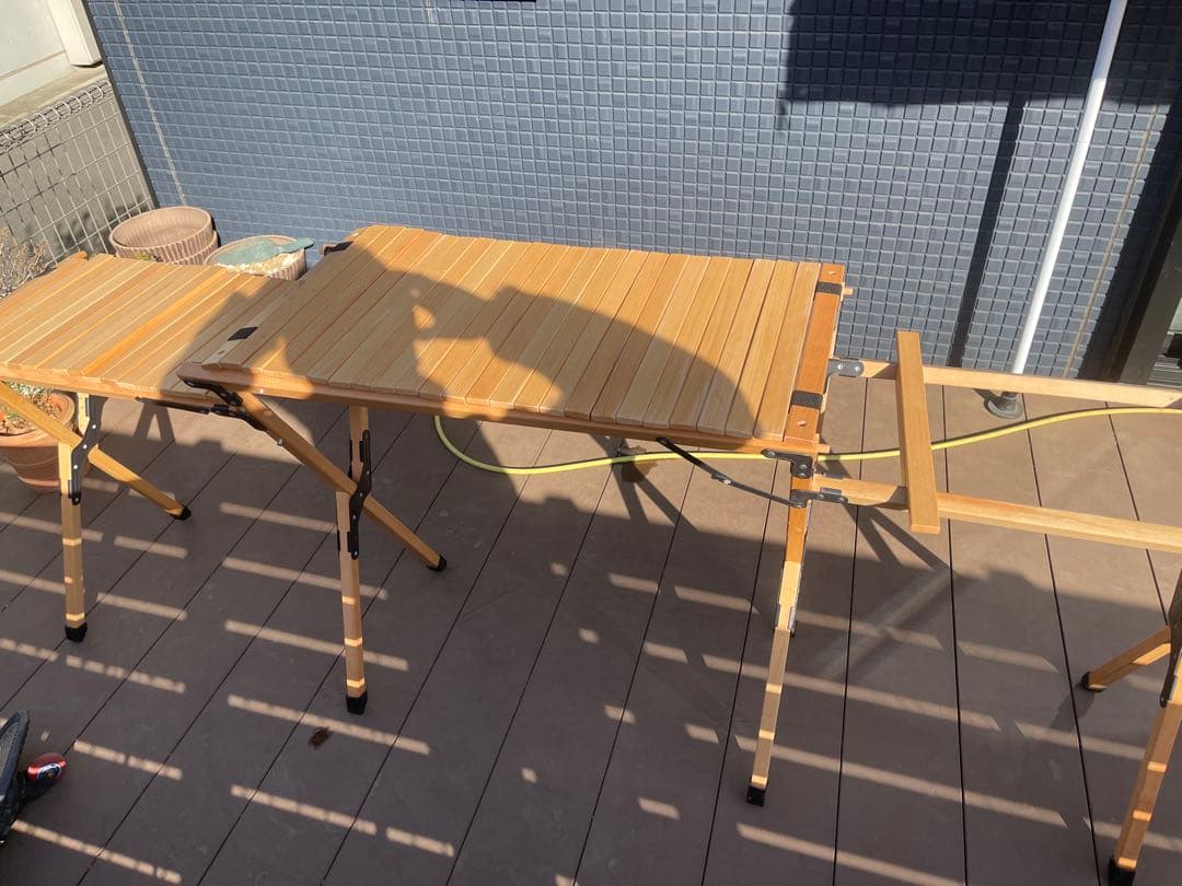 ほぼ新品　折りたたみ式木製アウトドアキッチンテーブル