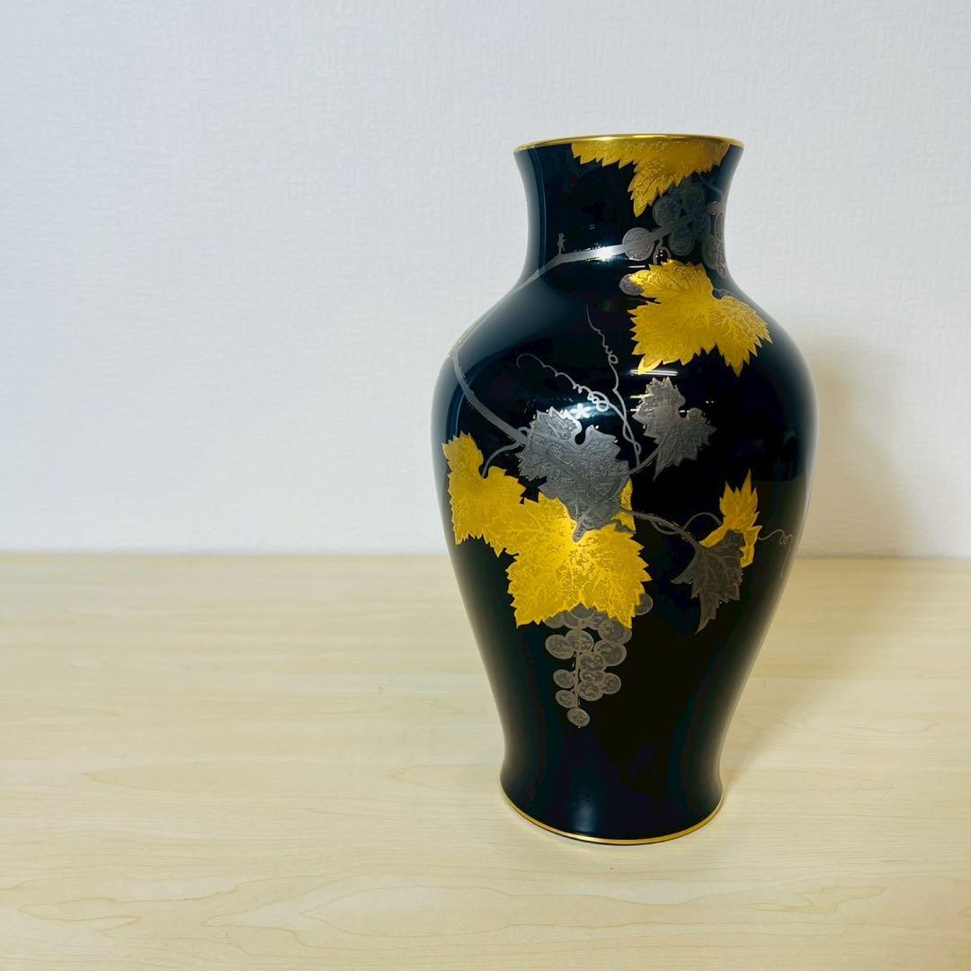 OKURA 大倉陶園 花瓶 金蝕ぶどう 花器 金彩 花入 フラワーベース