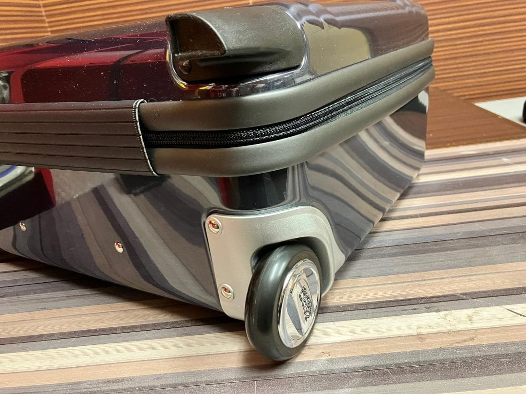 美品 ほぼ未使用 ゼロハリバートン 2輪 キャリーケース スーツケース　28L