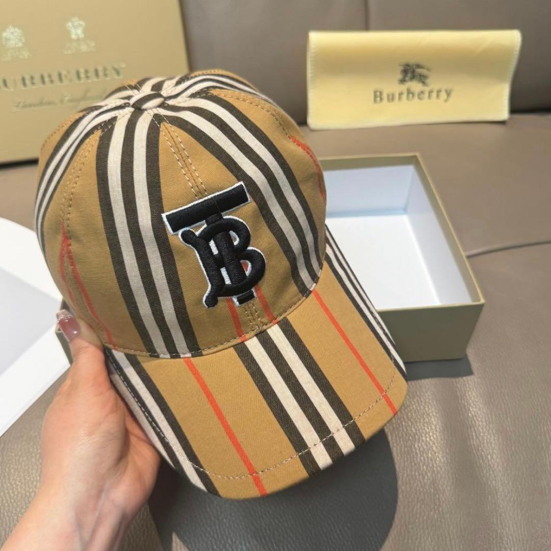 Burberry ストライプ ベースボールキャップ
