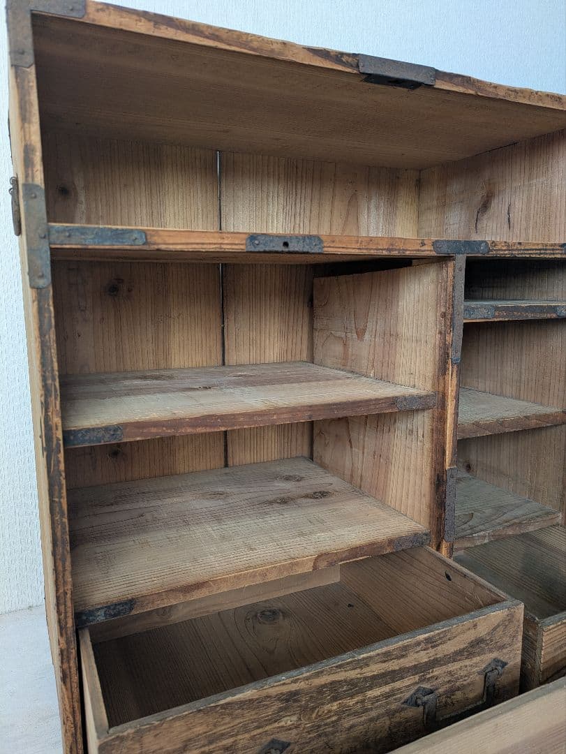 小ぶり木製和風箪笥 8引き出し