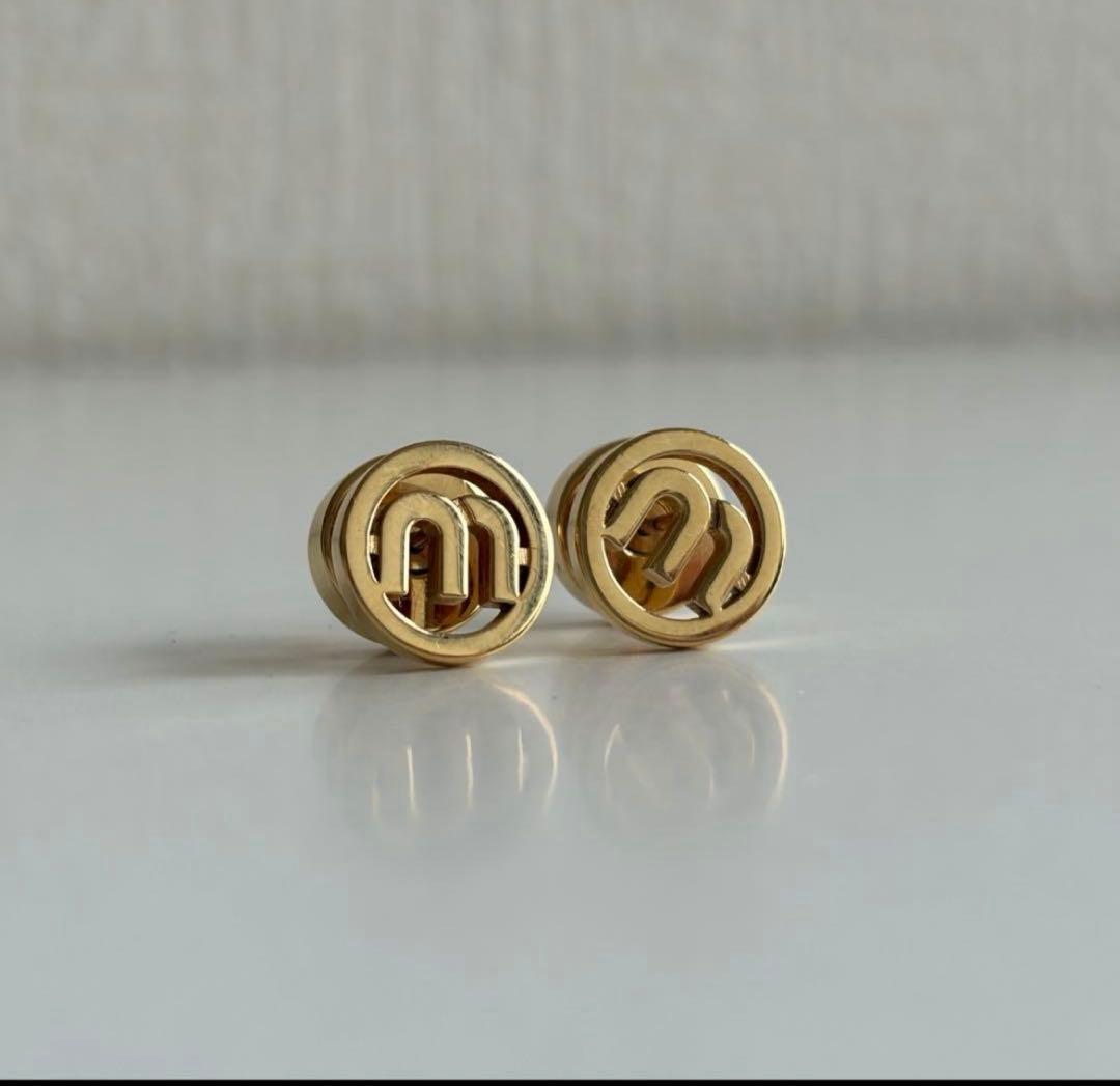 アクセサリー A