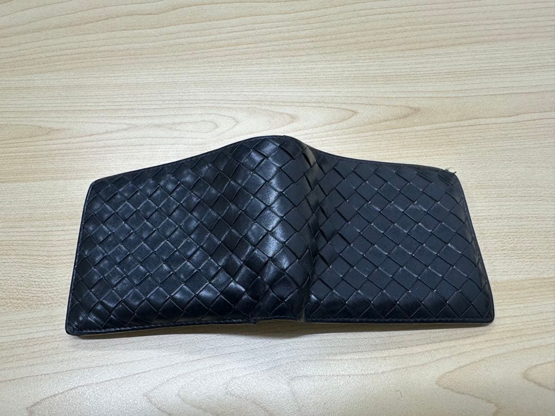 ボッテガ・ヴェネタのイントレチャート二つ折り財布