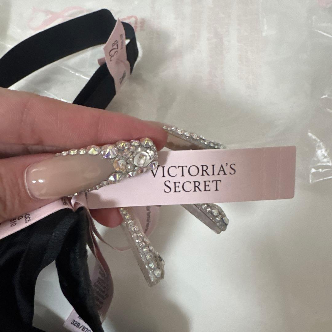 Victoria's Secret ラインストーン ブラジャー　黒