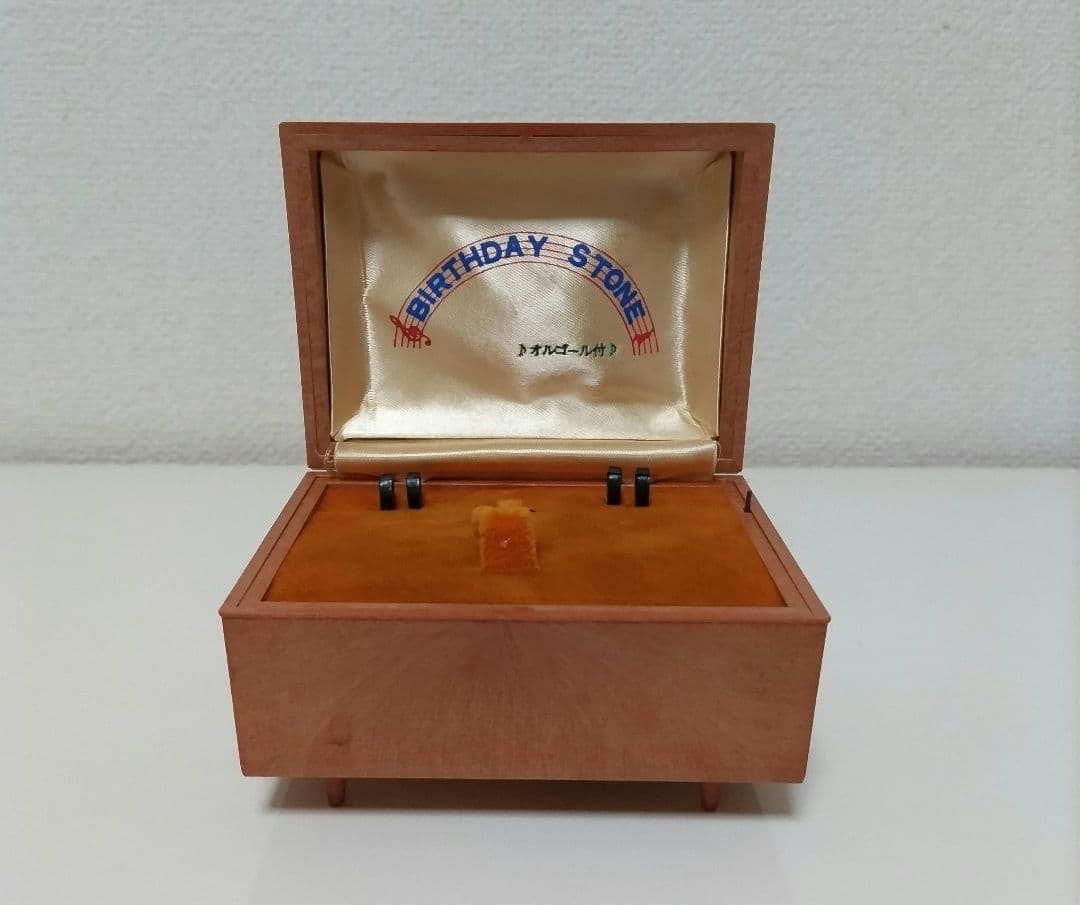 【ジャンク品】オルゴール付きアクセサリーボックス【レトロ】