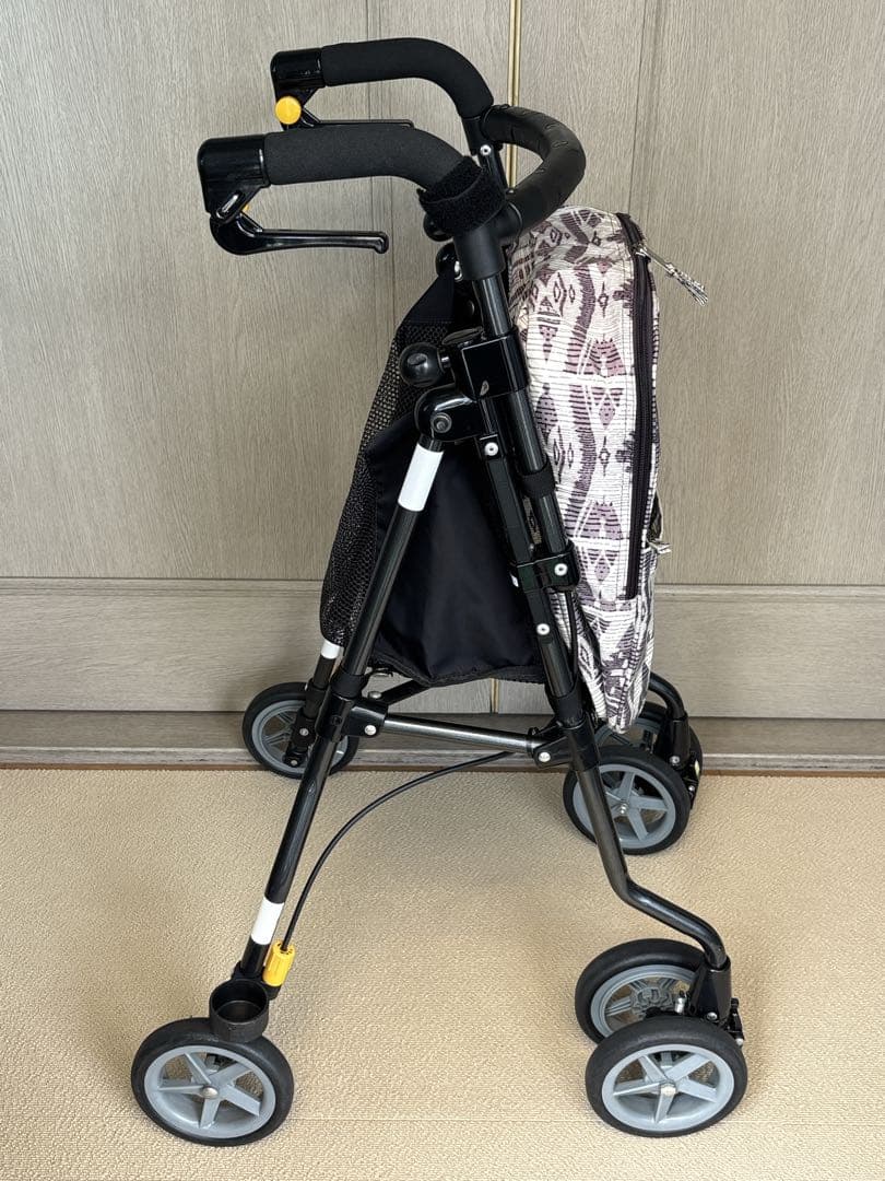 ウィズワン　歩行器　ヘルシーワン W　歩行サポート　コンパクト　軽量　小回り