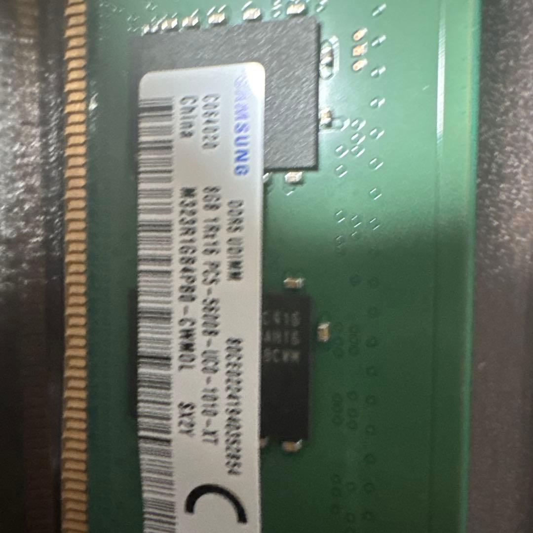 Samsung 8GB DDR5 UDIMM メモリー