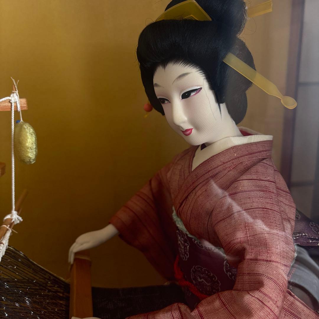 結城織の機織り人形