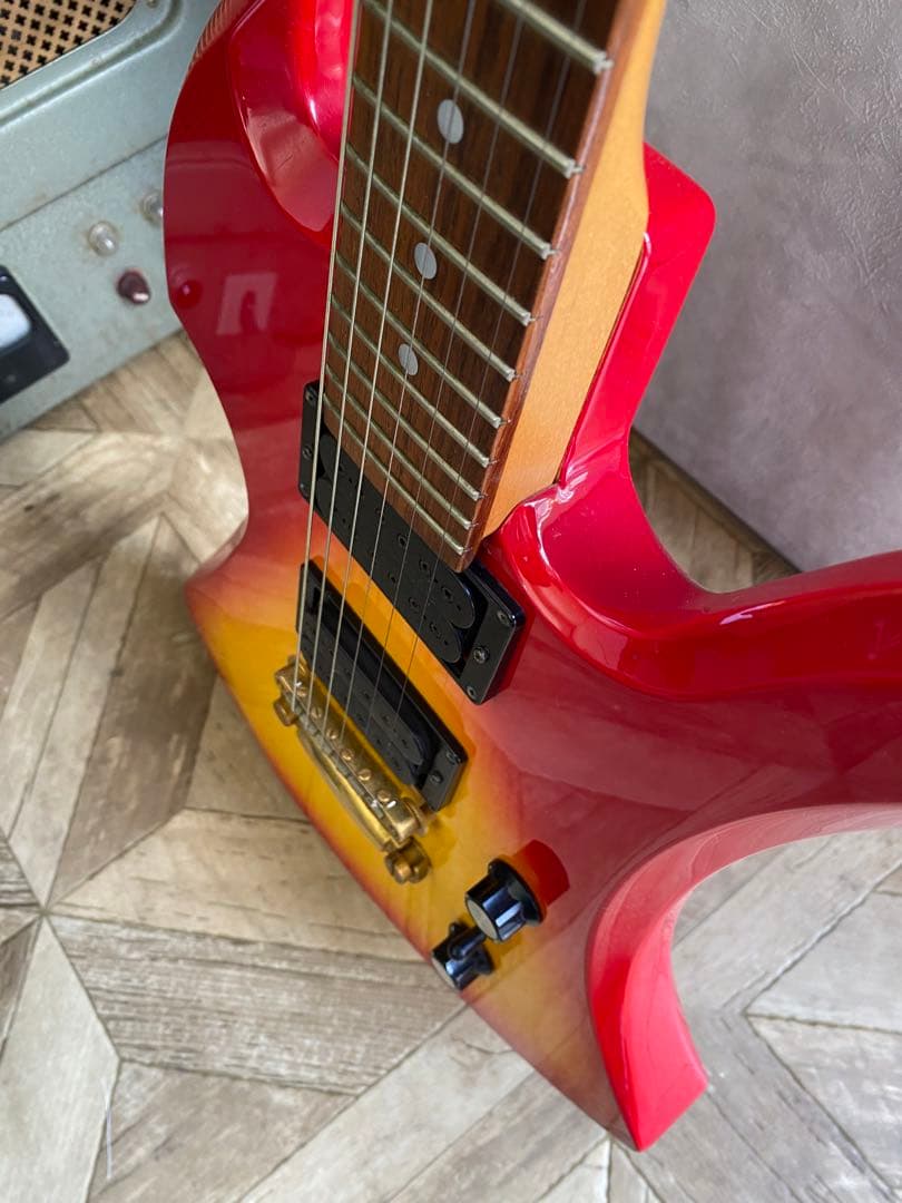 TARGET ターゲット　ギター