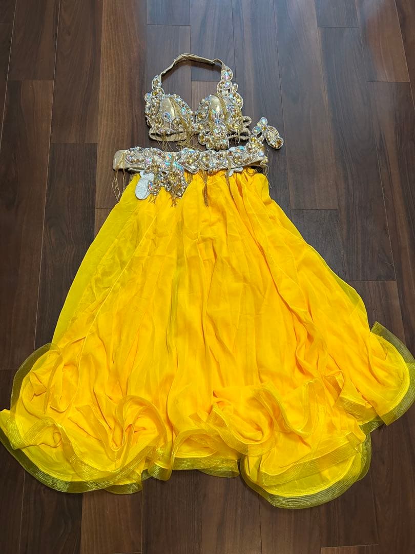 ベリーダンス　衣装　Amr Naser エジプト製　ゴールド　黄色