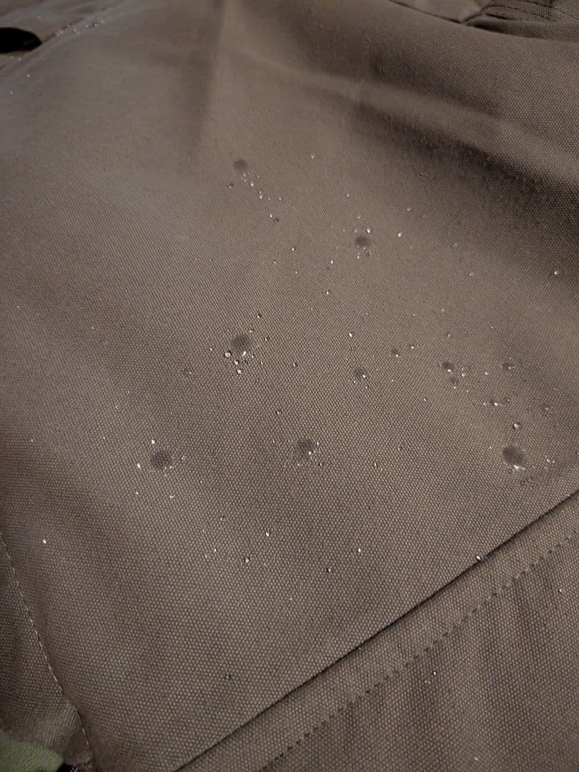 BURTONオリーブグリーン ビブパンツ 男性用