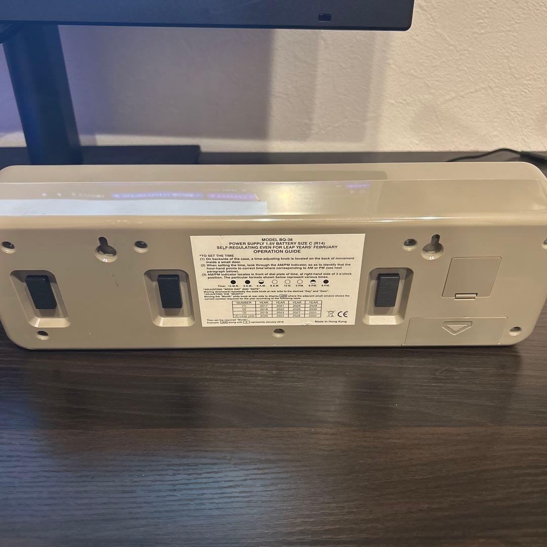 TWEMCO カレンダー付き卓上時計