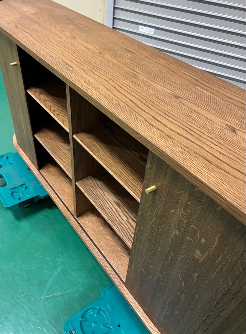 Mi　新品なのに一部傷あり、センスは良いのにちょっと残念なサイドボード