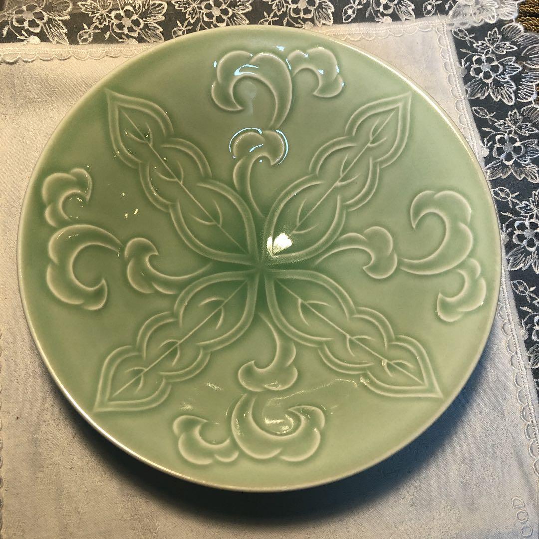 人間国宝井上萬二　有田焼　緑青磁彫文鉢　親峯