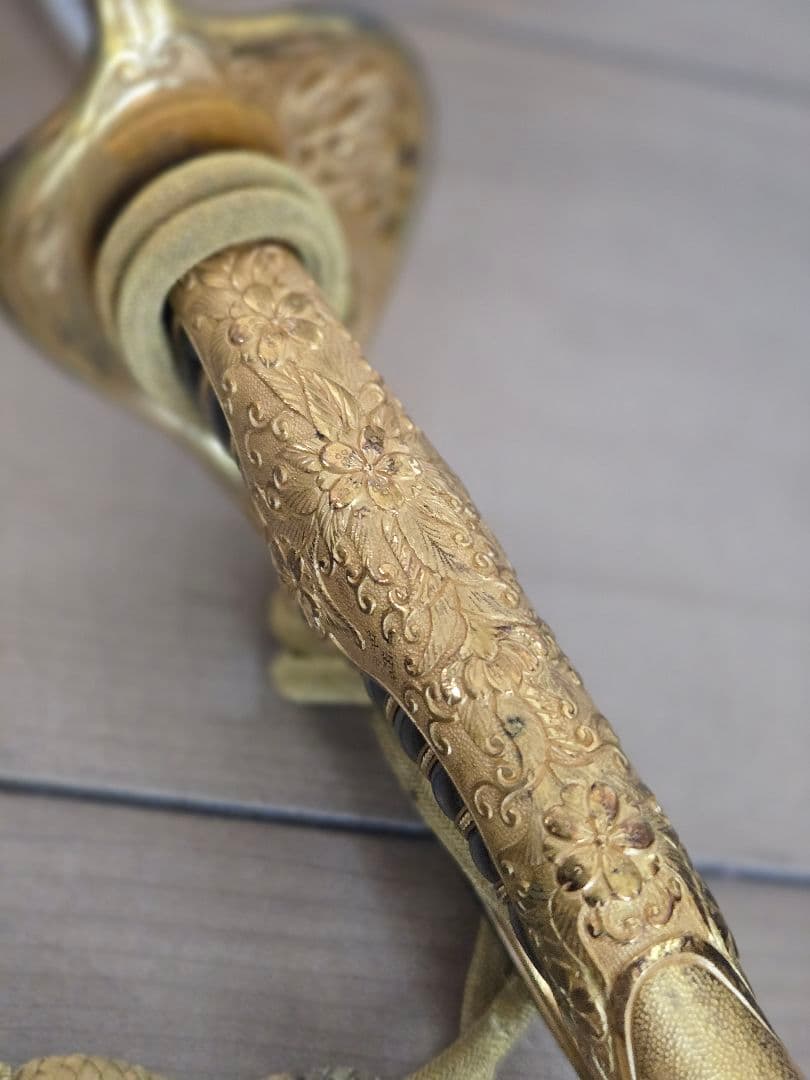 日本陸軍　実物　美品　将校サーベル/模造刀身入り　刀緒付き