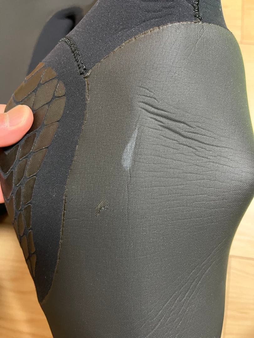 XCEL セミドライ　ウェットスーツ 黒✖️ 赤　5mm