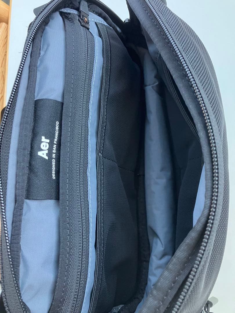 ＜Aer＞ DAY SLING 3L/スリングバッグ　【未使用品】