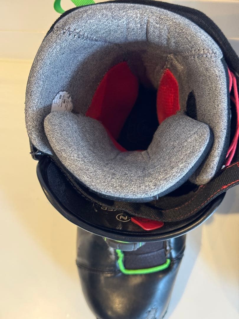 NIDECKER ブーツ　HYLITE 27.5