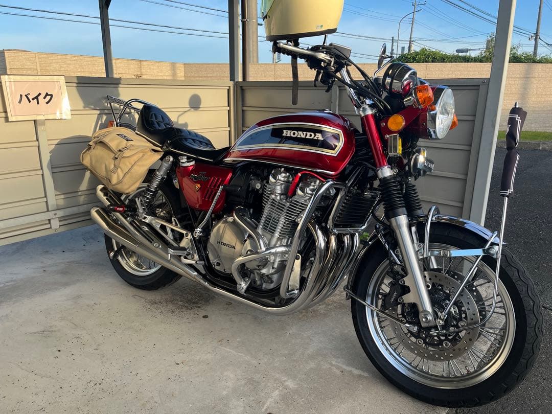 cb1100用　cb750four仕様　チョビ三段シート