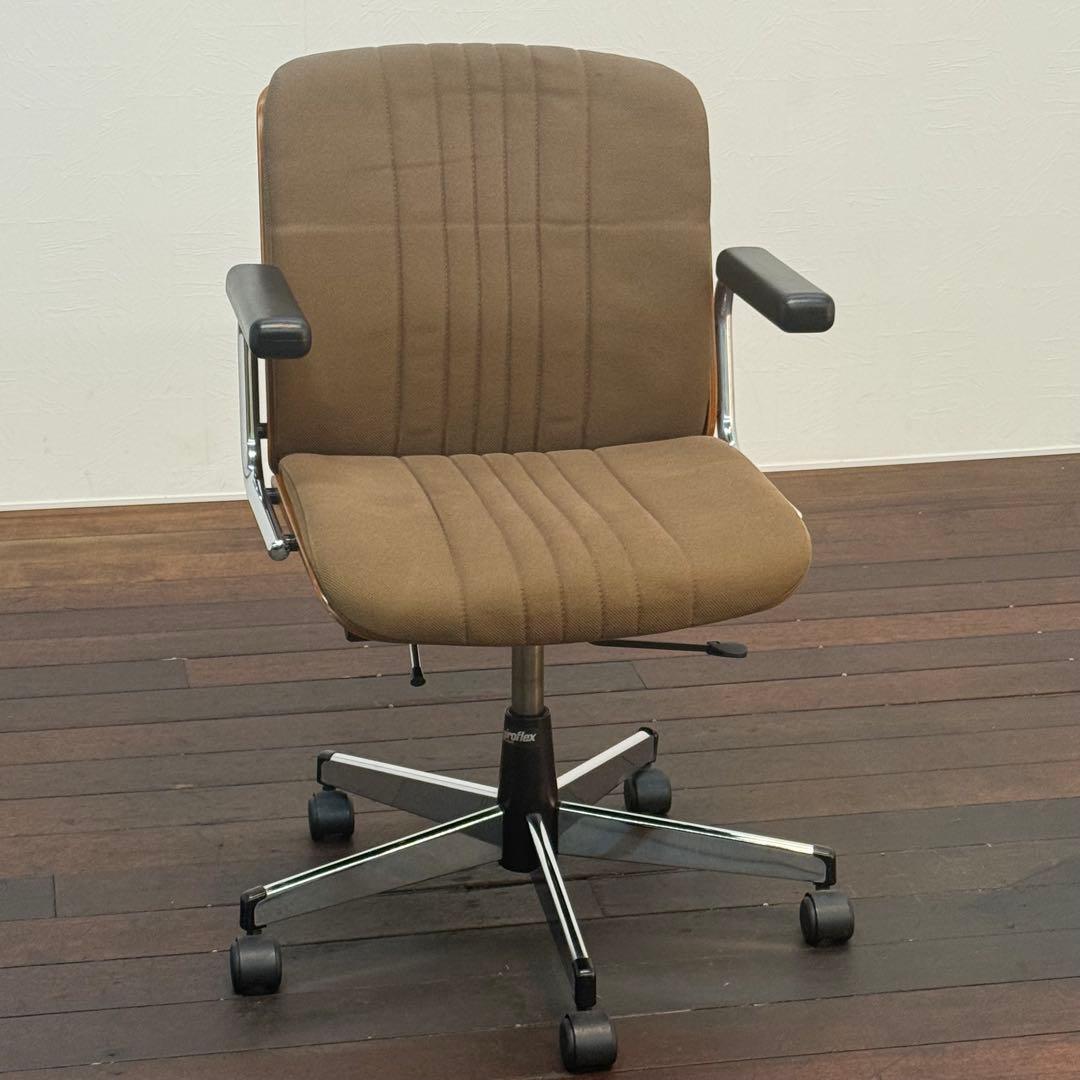 H21K2a スイス ジロフレックス ブラザ プライウィッド 83 デスクチェア