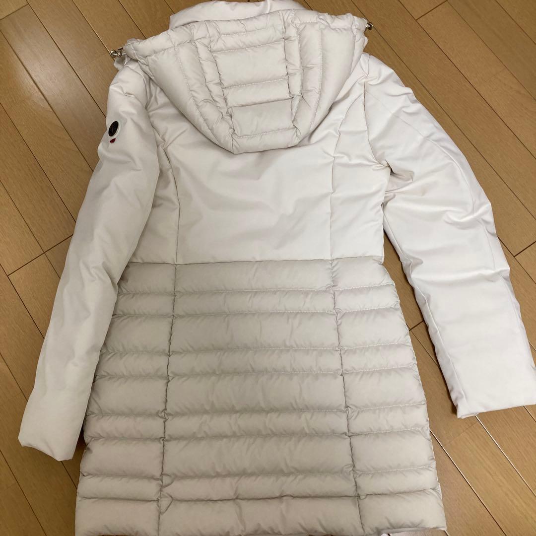 ケープホーン　白ダウンコート