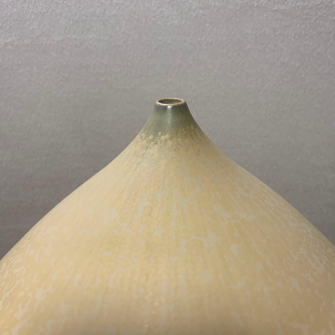 岩崎龍ニ　黄檗釉　壷　おうばくゆ　壺　花器　花瓶　花入　飾り壺　大型作品