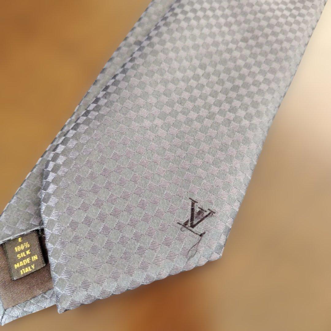 美品Louis Vuitton グレー チェック柄 ネクタイ