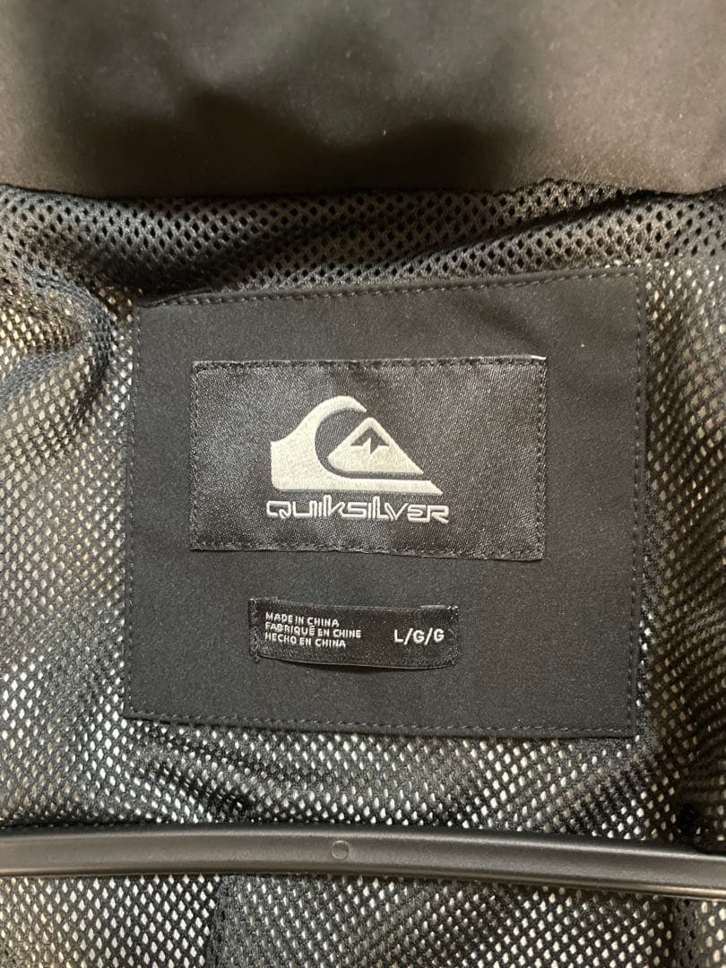 QUIKSILVER ブラック スノーボードジャケット Lサイズ