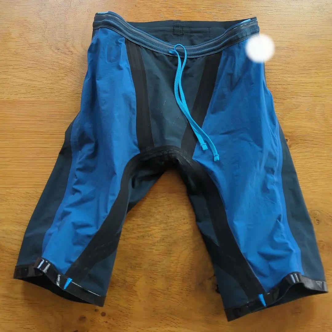 美品 arena高速水着 アクアフォースストームCP SSS（150cm)