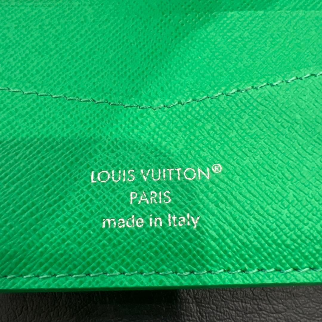 極美品　ルイヴィトン　二つ折り財布