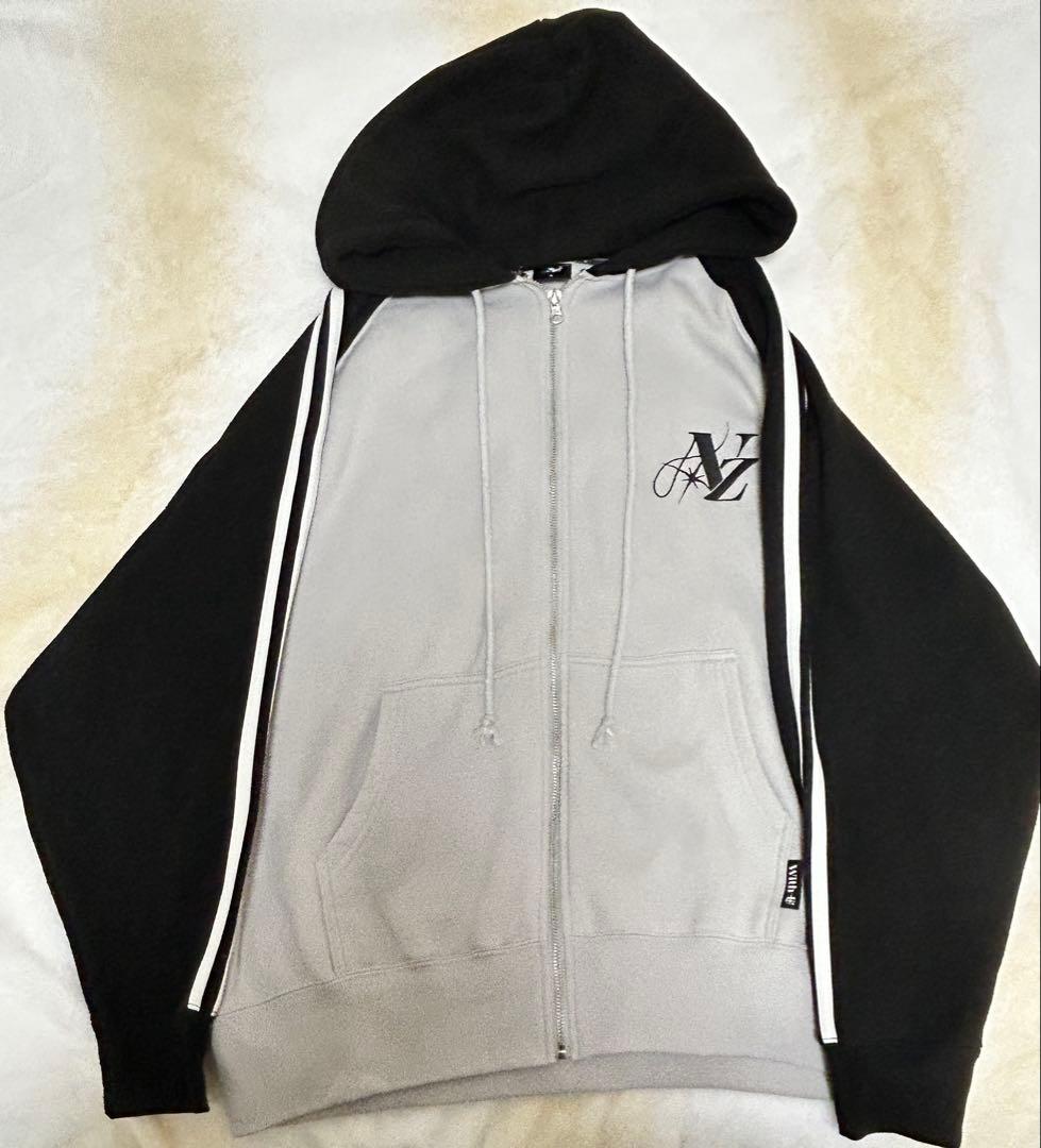 NiziU AWAKE フーディーパーカー　Lサイズ