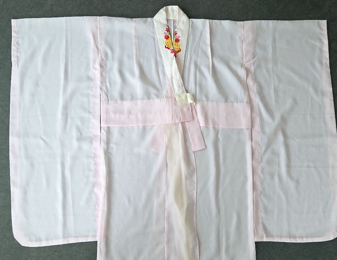 七五三用 正絹　花柄黒着物フルセット　着物　襦袢　帯　帯揚げ帯締め　バッグ　草履