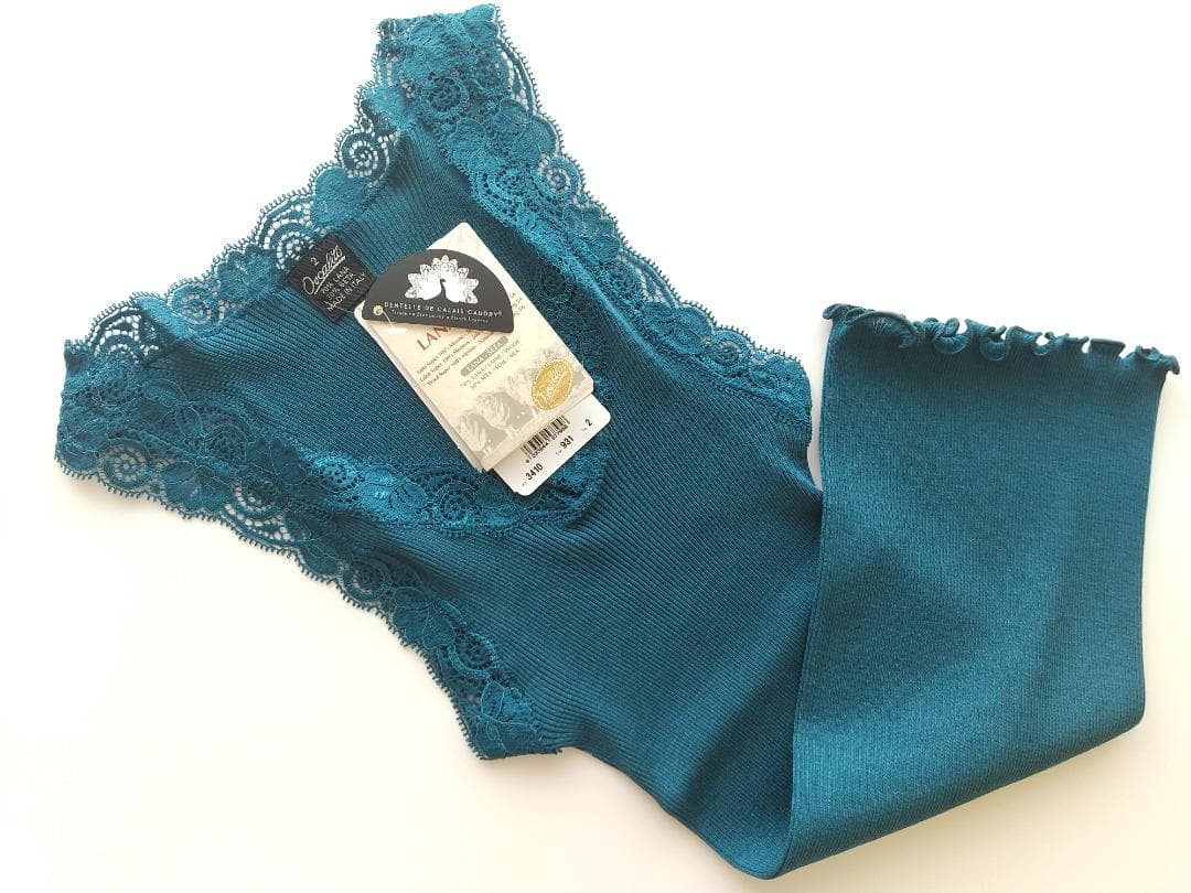 《Oscalito》タンクトップ　ウール・シルク　サイズ4 (サイズ2有）