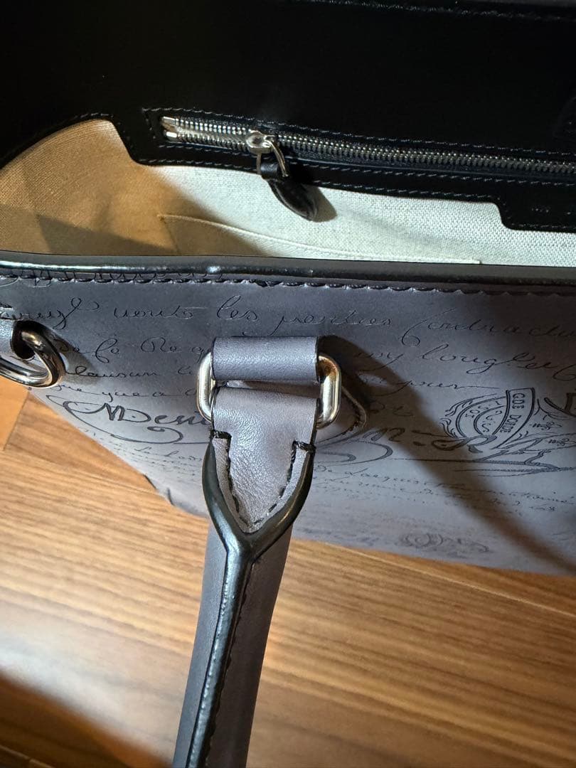 49万ベルルッティberlutiトゥジュールミニネオスクリットレザートートバッグ