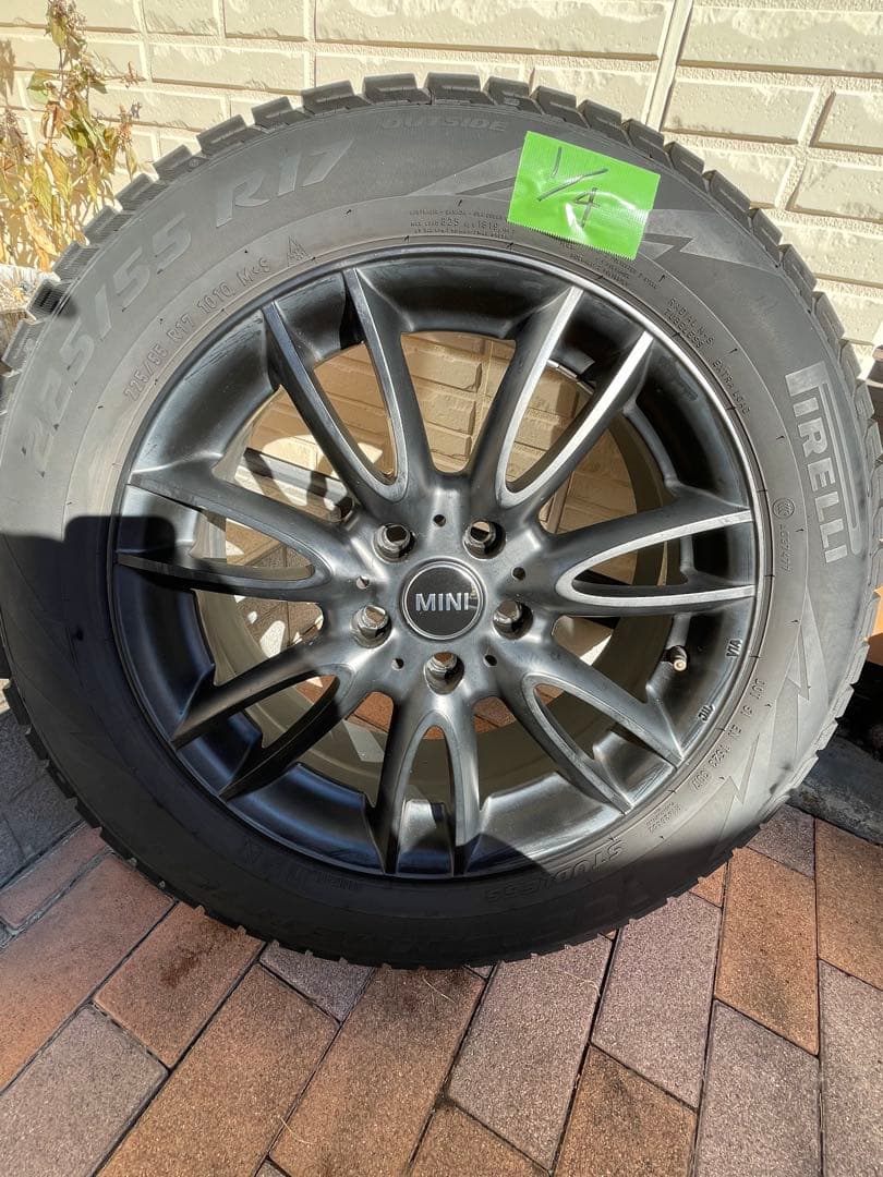 チャッキーチーズ　MINI F60 スタッドレス (1/4)4本同時購入