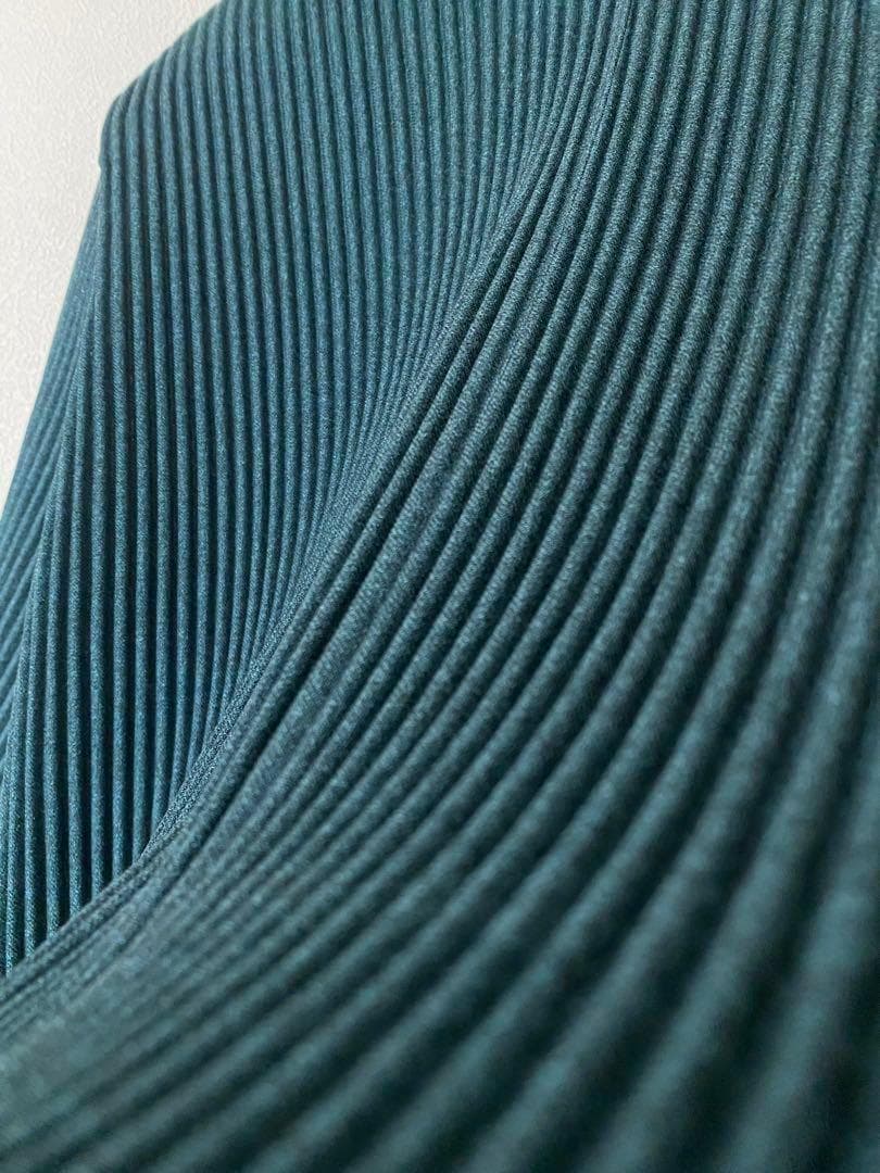 新品同様 イッセイミヤケ オムプリッセ ウールライクコート