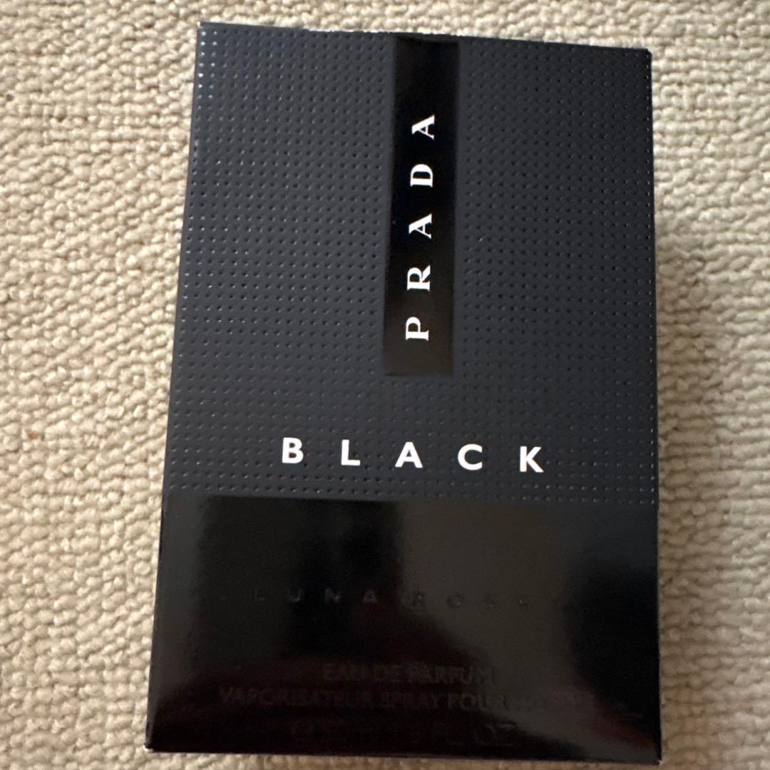 プラダ ルナロッサ ブラック オーデパルファム
