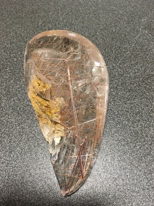 水晶 希少ピンク針入り水晶