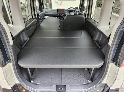 うえ　デリカミニ　合皮　その１