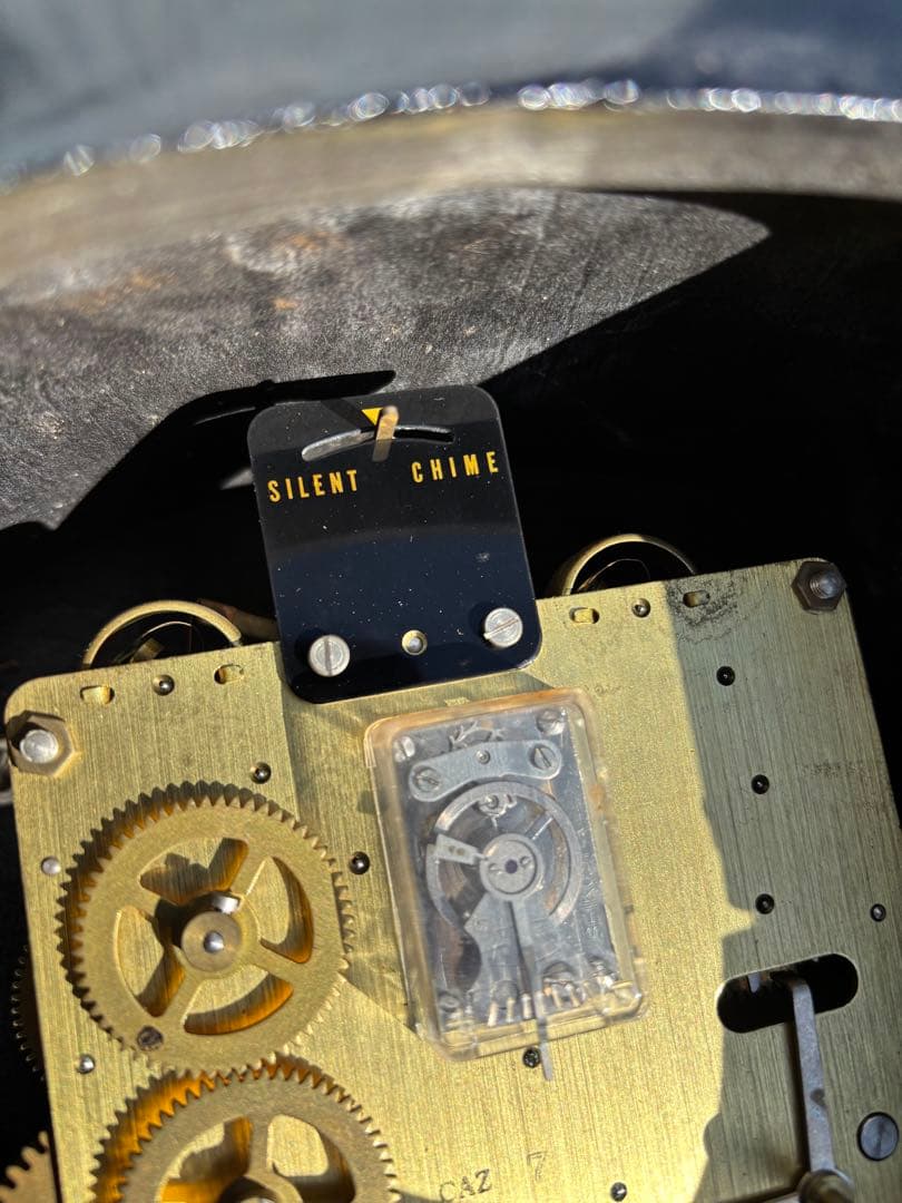 美品アンティークなSEIKO ウエストミンスターチャイム機能付ゼンマイ式置き時計