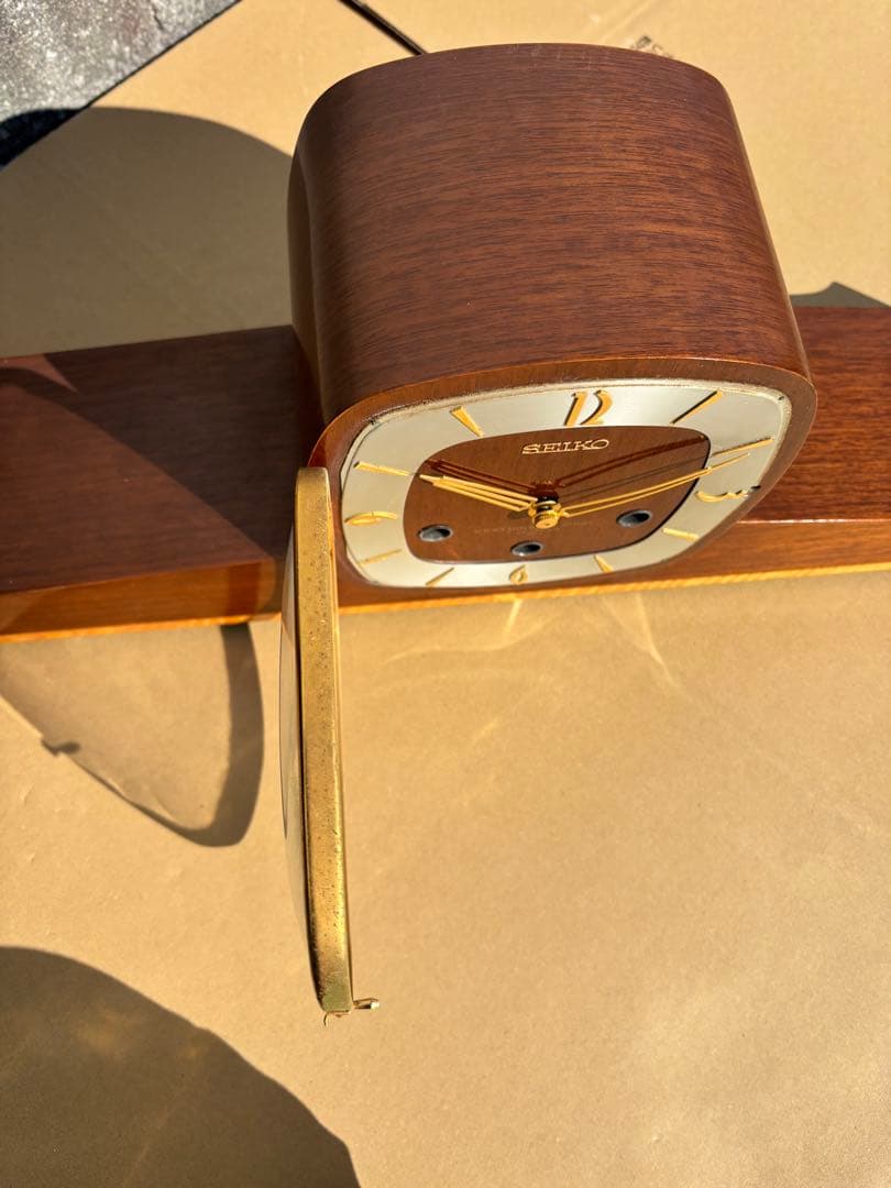 美品アンティークなSEIKO ウエストミンスターチャイム機能付ゼンマイ式置き時計