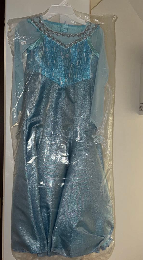 エルサドレス130サイズ　新品　ディズニー　ビビディバビディブティック