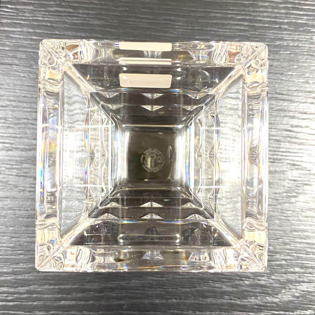 Baccaratコロンビーヌ　フラワーベース　花瓶　未使用　箱付き