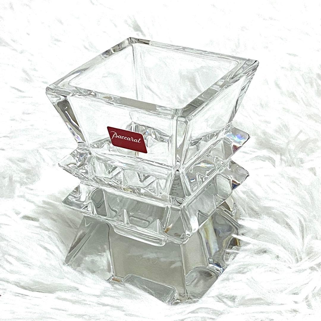 Baccaratコロンビーヌ　フラワーベース　花瓶　未使用　箱付き