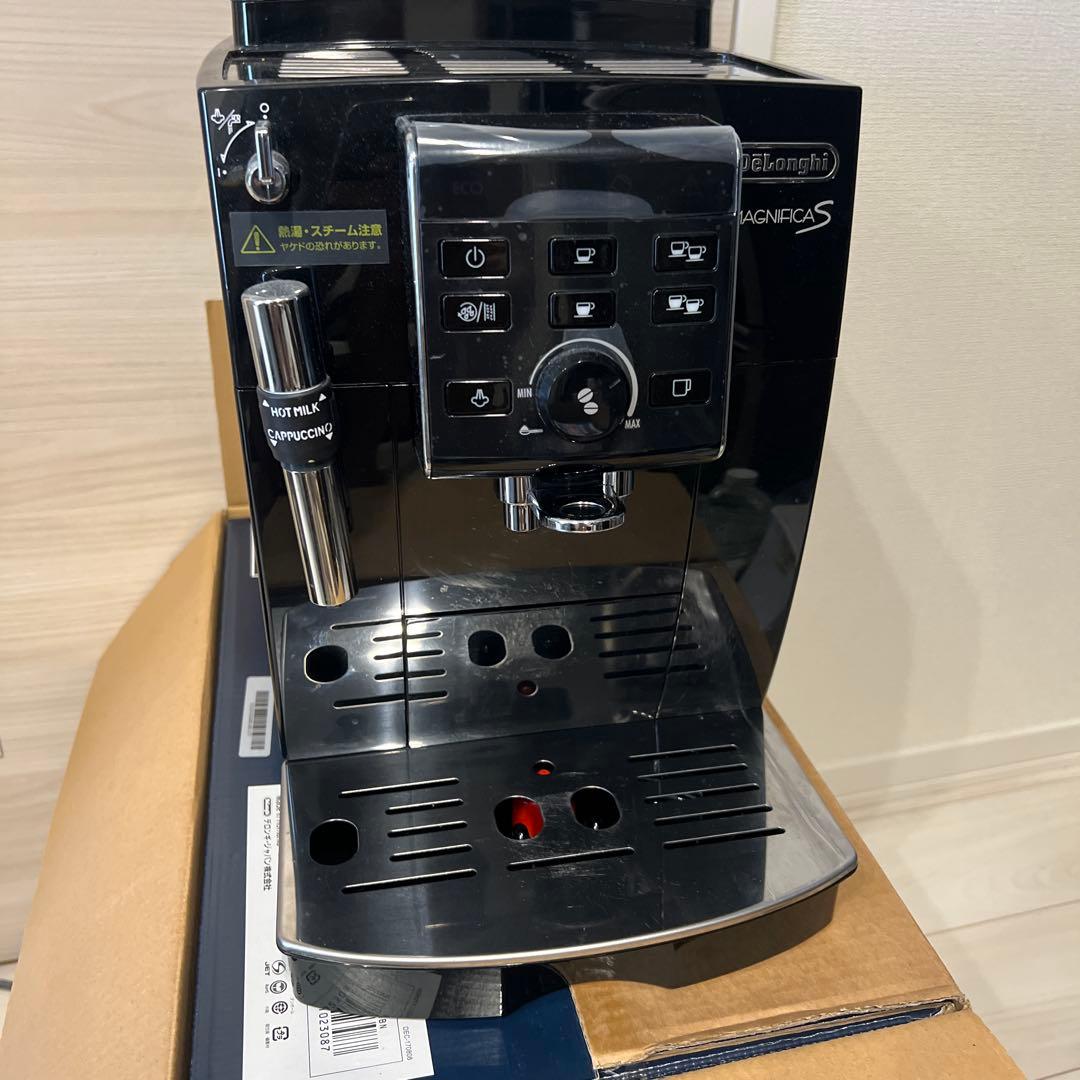 DeLonghi ECAM23120BN エスプレッソマシン