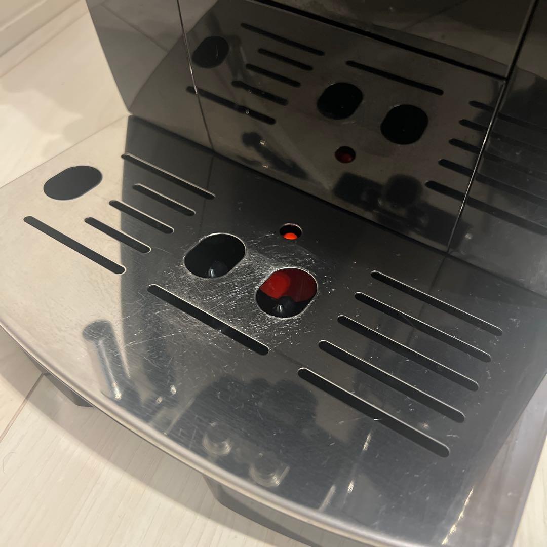 DeLonghi ECAM23120BN エスプレッソマシン