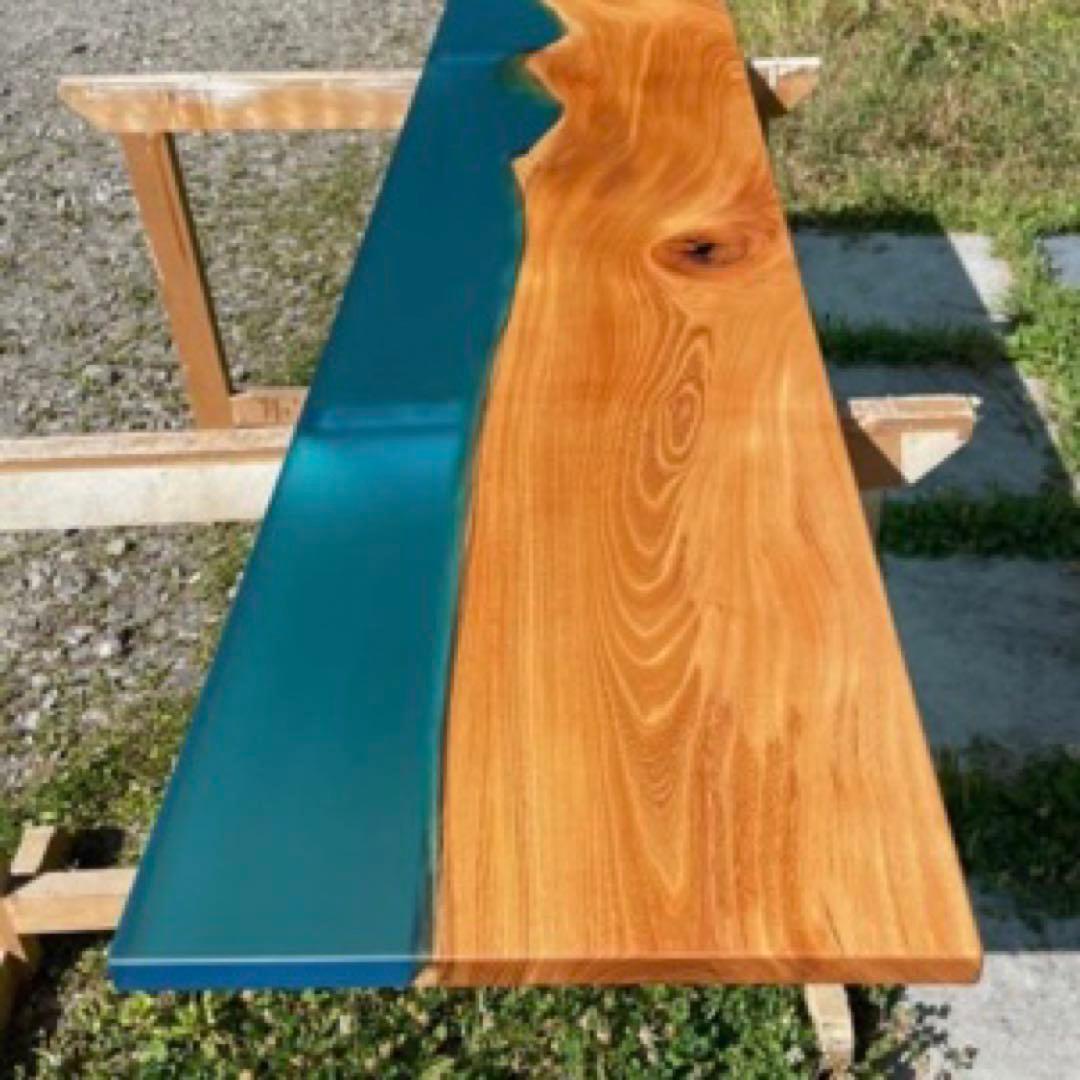 レジン天板、カウンター、飾り棚等に