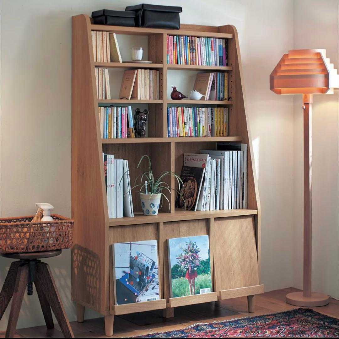 飾れる斜め本棚　幅90 cm